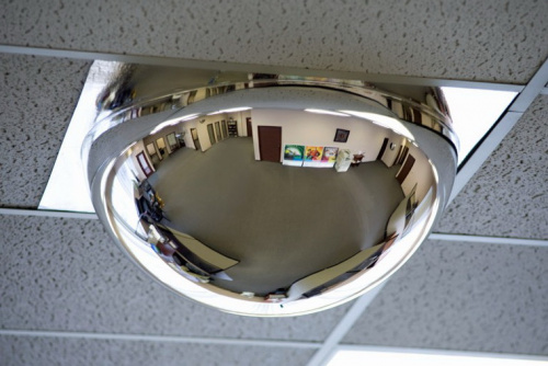 Зеркало для помещений купольное Ø 1000 вид сбоку